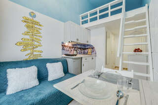 Апартаменты Globus Apart Санкт-Петербург Атмосферные четырехместные студии-1